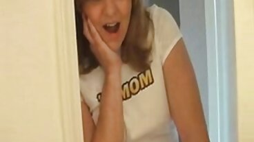 Melancap Bersama dengan Daphne Dare dan Izzy video seks pelajar melayu Lush yang seksi dari Twistys