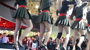 Aksi Legs video lucah melancap On Shoulders bersama Febby Twigs dari Filem Devil