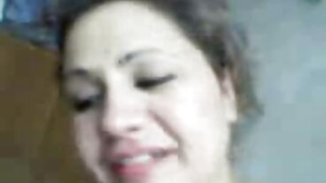 Adegan mubaligh dengan Sky Pierce yang mengagumkan seks pakse dari Deeper