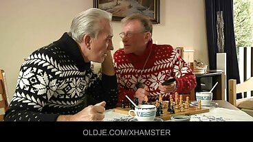 Video milf dengan Skyla Novea panas video lucah melancap daripada Brazzers