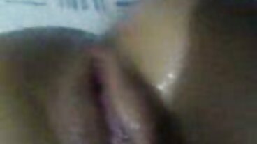 Lucah melancap dengan Nadia White yang bersemangat dari Tug Pass awek main seks