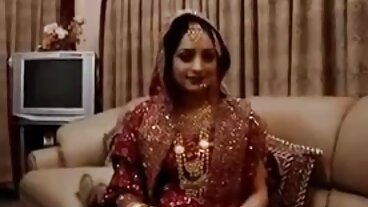 Aksi video lucah pelajar berbulu dengan Leah Winters miang dari Malaikat Jahat