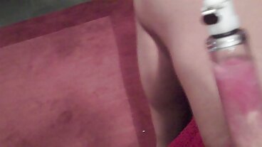 Skru On The Chair kelate seks dengan Lia Louise miang dari LetsDoeIt