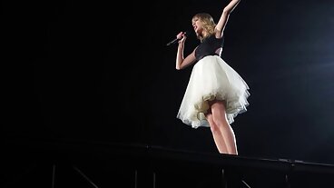 Filem lisan seks adik abang dengan Valerie Steele yang cantik dari Exxxtra Small