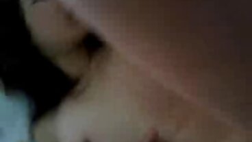 Aksi handjob dengan sex gemuk melayu Monica O yang cantik dari Clubseventeen